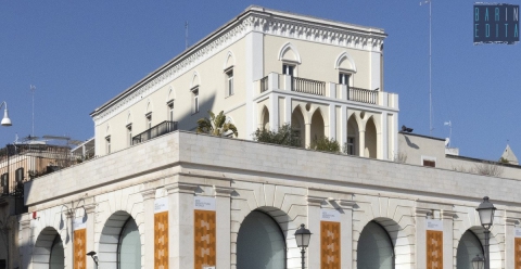 Bari, quell'edificio neogotico che svetta su piazza del Ferrarese: è "Palazzo Miramare"